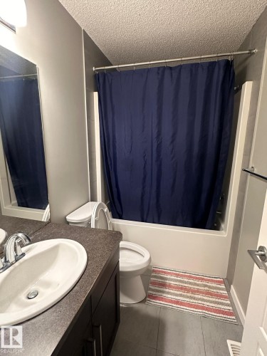 4427 6 Street, Edmonton, AB - Indoor Photo Showing Bathroom