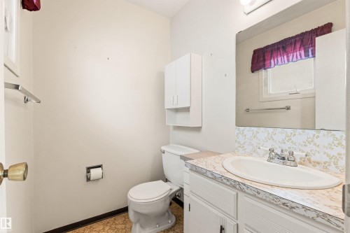 3211 70 Street, Edmonton, AB - Indoor Photo Showing Bathroom