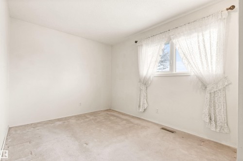 3211 70 Street, Edmonton, AB - Indoor Photo Showing Other Room