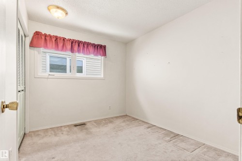 3211 70 Street, Edmonton, AB - Indoor Photo Showing Other Room