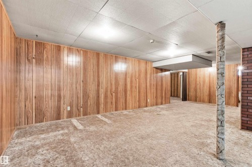 3211 70 Street, Edmonton, AB - Indoor