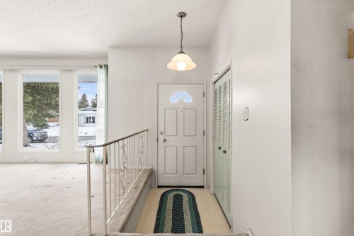 3211 70 Street, Edmonton, AB - Indoor Photo Showing Other Room