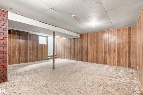 3211 70 Street, Edmonton, AB - Indoor