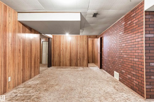 3211 70 Street, Edmonton, AB - Indoor Photo Showing Other Room