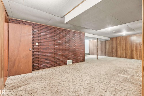 3211 70 Street, Edmonton, AB - Indoor Photo Showing Other Room