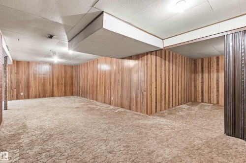 3211 70 Street, Edmonton, AB - Indoor