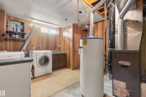 3211 70 Street, Edmonton, AB - Indoor Photo Showing Laundry Room