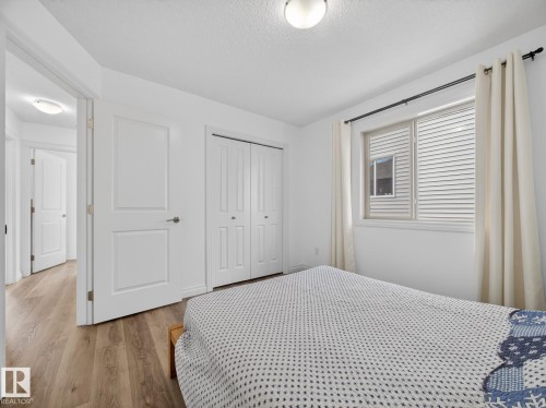 718 Adams Way, Edmonton, AB 