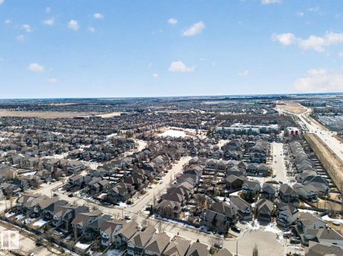 718 Adams Way, Edmonton, AB 