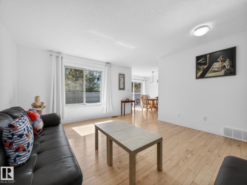 718 Adams Way, Edmonton, AB 