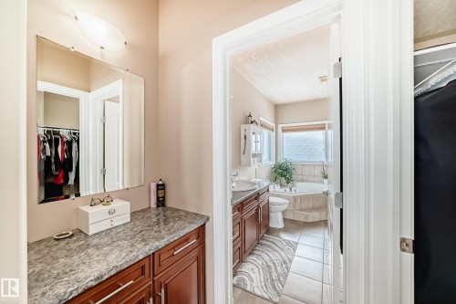6903 38 Avenue, Camrose, AB - Indoor Photo Showing Bathroom