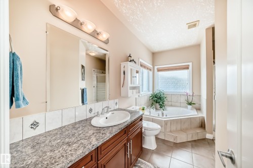 6903 38 Avenue, Camrose, AB - Indoor Photo Showing Bathroom