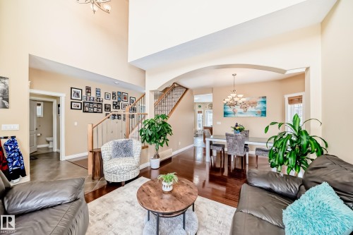 6903 38 Avenue, Camrose, AB - Indoor Photo Showing Living Room