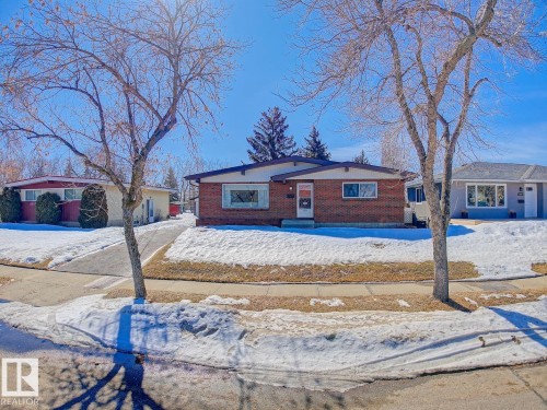 9611 90 Avenue  Fort Saskatchewan, AB T8L 1M4