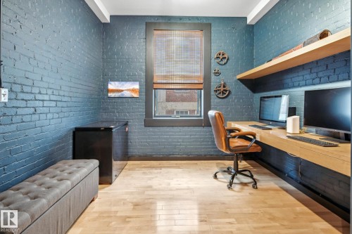 302 10169 104 Street, Edmonton, AB - Indoor Photo Showing Office