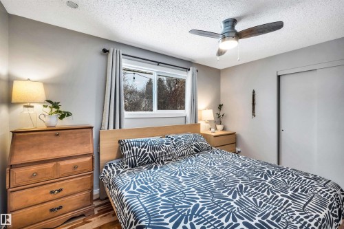 9 Broadview Crescent, St. Albert, AB - Indoor Photo Showing Bedroom