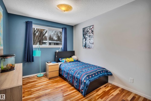 9 Broadview Crescent, St. Albert, AB - Indoor Photo Showing Bedroom