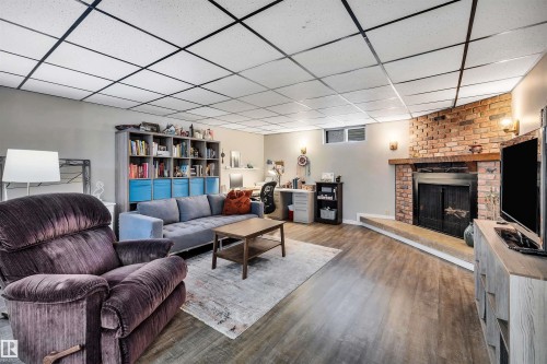9 Broadview Crescent, St. Albert, AB - Indoor Photo Showing Living Room With Fireplace