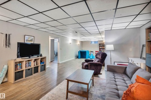 9 Broadview Crescent, St. Albert, AB - Indoor