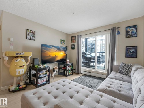 110 508 Albany Way, Edmonton, AB - Indoor Photo Showing Living Room