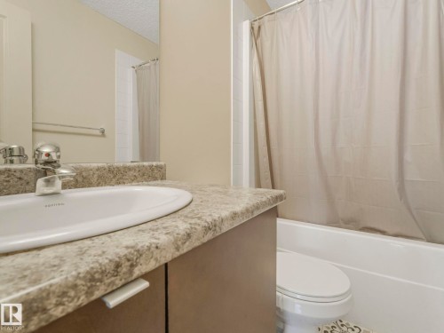 110 508 Albany Way, Edmonton, AB - Indoor Photo Showing Bathroom