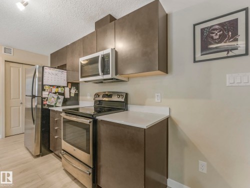 110 508 Albany Way, Edmonton, AB - Indoor Photo Showing Kitchen