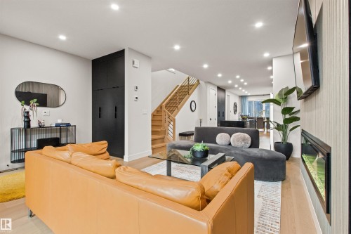 8944 145 Street, Edmonton, AB - Indoor