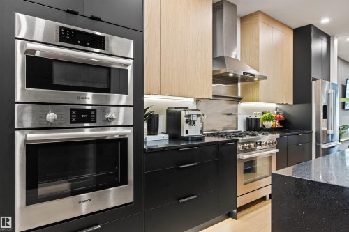 8944 145 Street, Edmonton, AB - Indoor Photo Showing Kitchen With Upgraded Kitchen