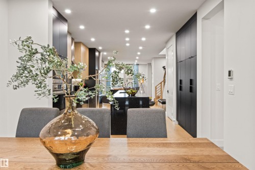 8944 145 Street, Edmonton, AB - Indoor