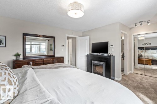 19 Lincoln Crescent, St. Albert, AB - Indoor Photo Showing Bedroom
