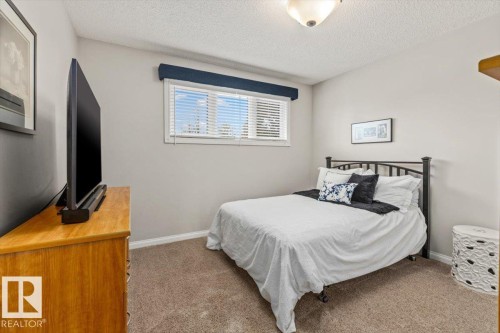 19 Lincoln Crescent, St. Albert, AB - Indoor Photo Showing Bedroom