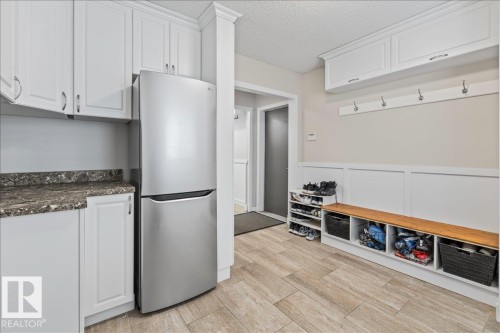 19 Lincoln Crescent, St. Albert, AB - Indoor Photo Showing Kitchen