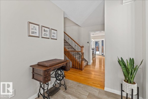 19 Lincoln Crescent, St. Albert, AB - Indoor Photo Showing Other Room