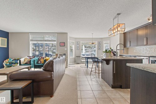 607 77 Street, Edmonton, AB - Indoor