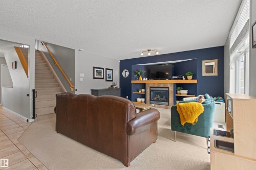 607 77 Street, Edmonton, AB - Indoor With Fireplace