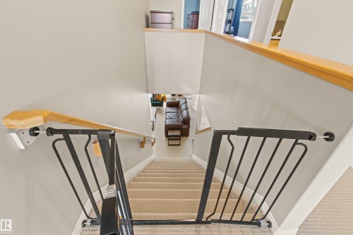 607 77 Street, Edmonton, AB - Indoor Photo Showing Other Room