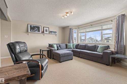 607 77 Street, Edmonton, AB - Indoor Photo Showing Living Room