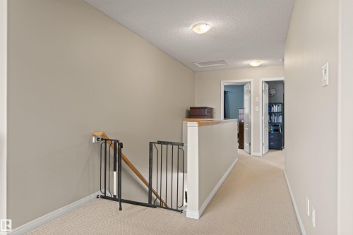 607 77 Street, Edmonton, AB - Indoor Photo Showing Other Room
