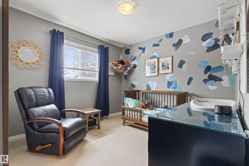 607 77 Street, Edmonton, AB - Indoor