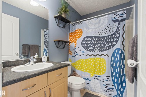 607 77 Street, Edmonton, AB - Indoor Photo Showing Bathroom