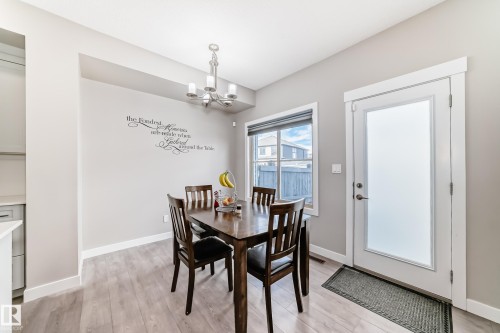 48 Gladstone Bend, Spruce Grove, AB - Indoor Photo Showing Dining Room