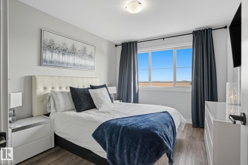 78 Garneau Gate, Spruce Grove, AB - Indoor Photo Showing Bedroom