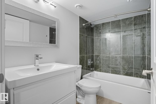 78 Garneau Gate, Spruce Grove, AB - Indoor Photo Showing Bathroom