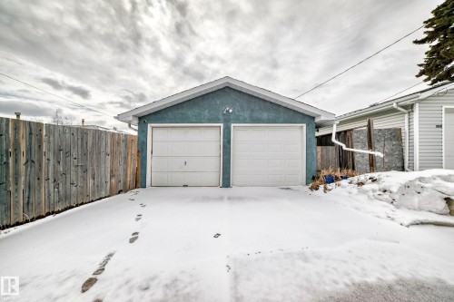 7512 136 Avenue, Edmonton, AB - Outdoor With Exterior
