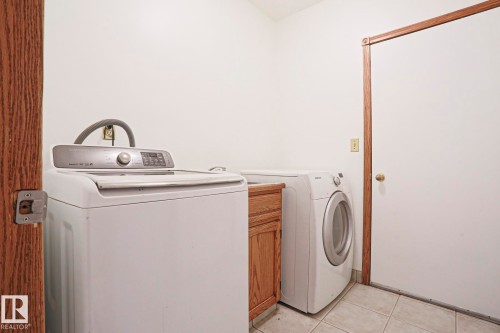 507 Burton Close, Edmonton, AB - Indoor Photo Showing Laundry Room