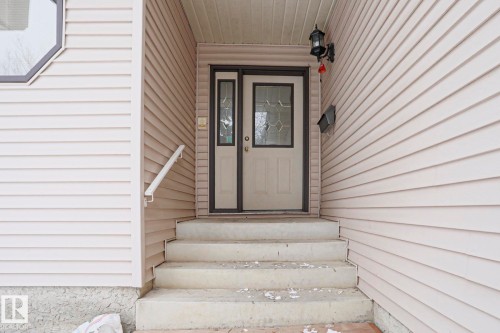 507 Burton Close, Edmonton, AB - Outdoor With Exterior