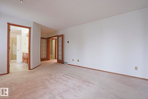 507 Burton Close, Edmonton, AB - Indoor Photo Showing Other Room