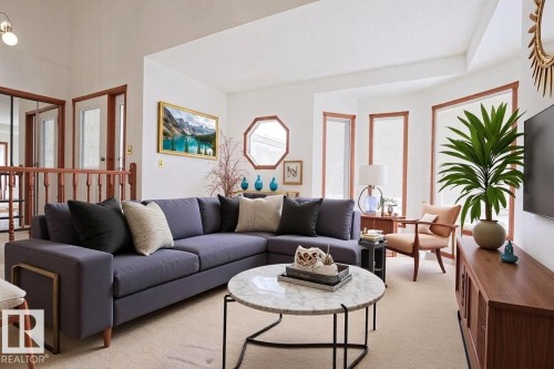507 Burton Close, Edmonton, AB - Indoor Photo Showing Living Room