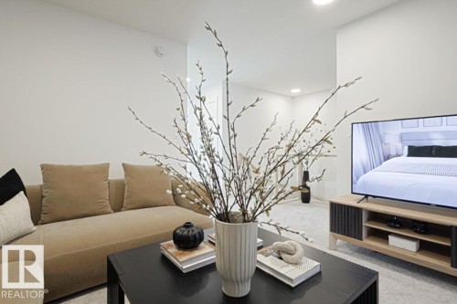 5047 Cawsey Link, Edmonton, AB - Indoor Photo Showing Living Room
