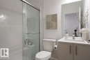 5047 Cawsey Link, Edmonton, AB  - Indoor Photo Showing Bathroom 